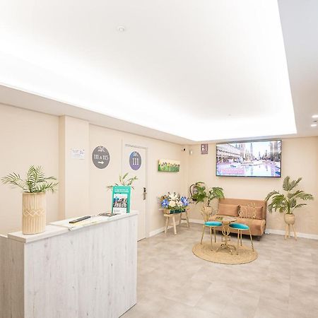 Hostal Plaza Boutique (Adults Only) Сарагоса Экстерьер фото
