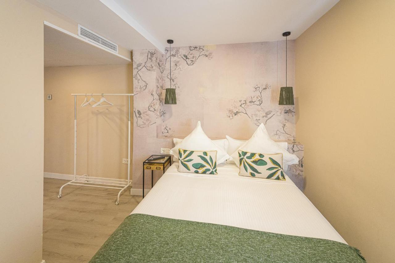 Hostal Plaza Boutique (Adults Only) Сарагоса Экстерьер фото