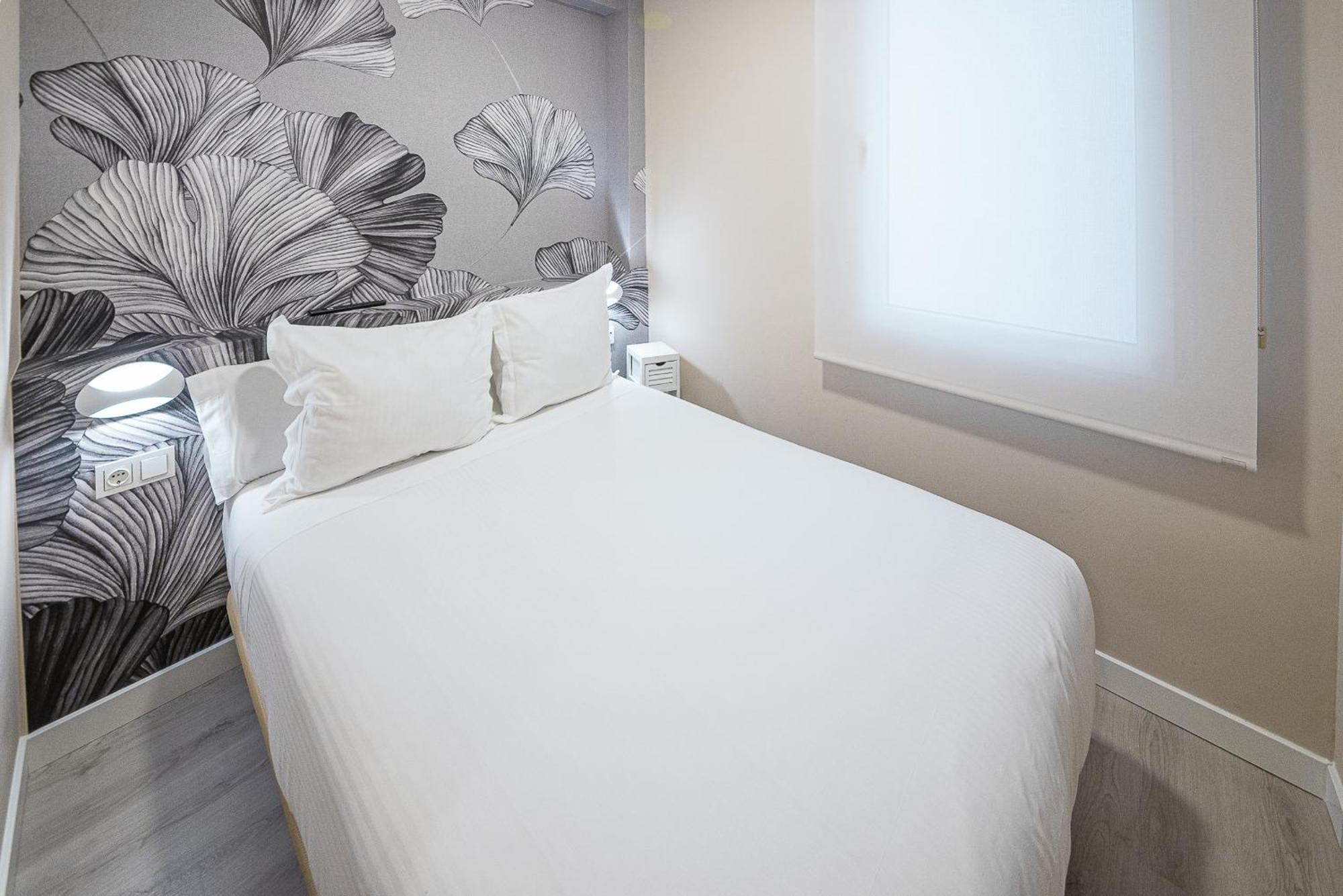 Hostal Plaza Boutique (Adults Only) Сарагоса Экстерьер фото