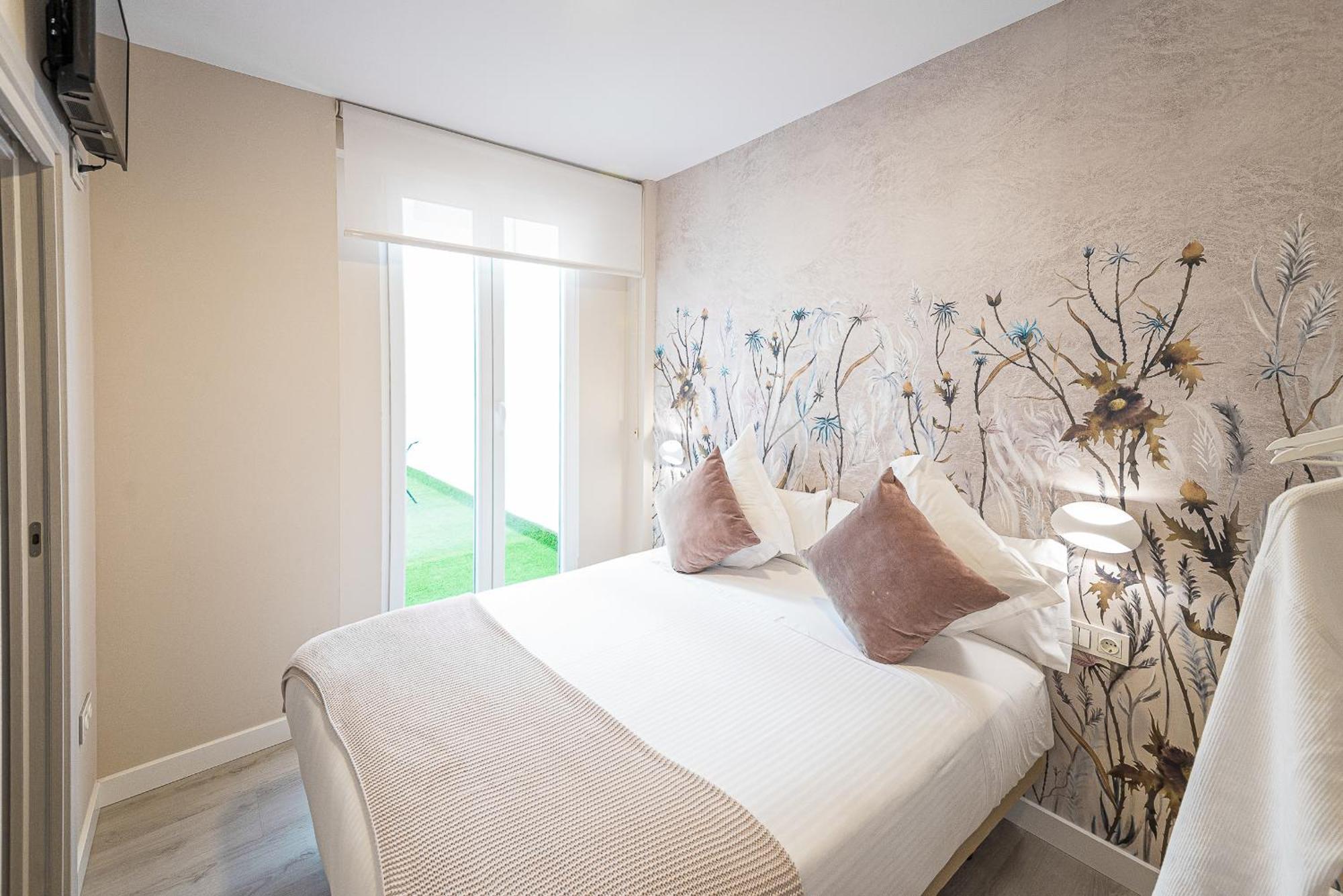 Hostal Plaza Boutique (Adults Only) Сарагоса Экстерьер фото
