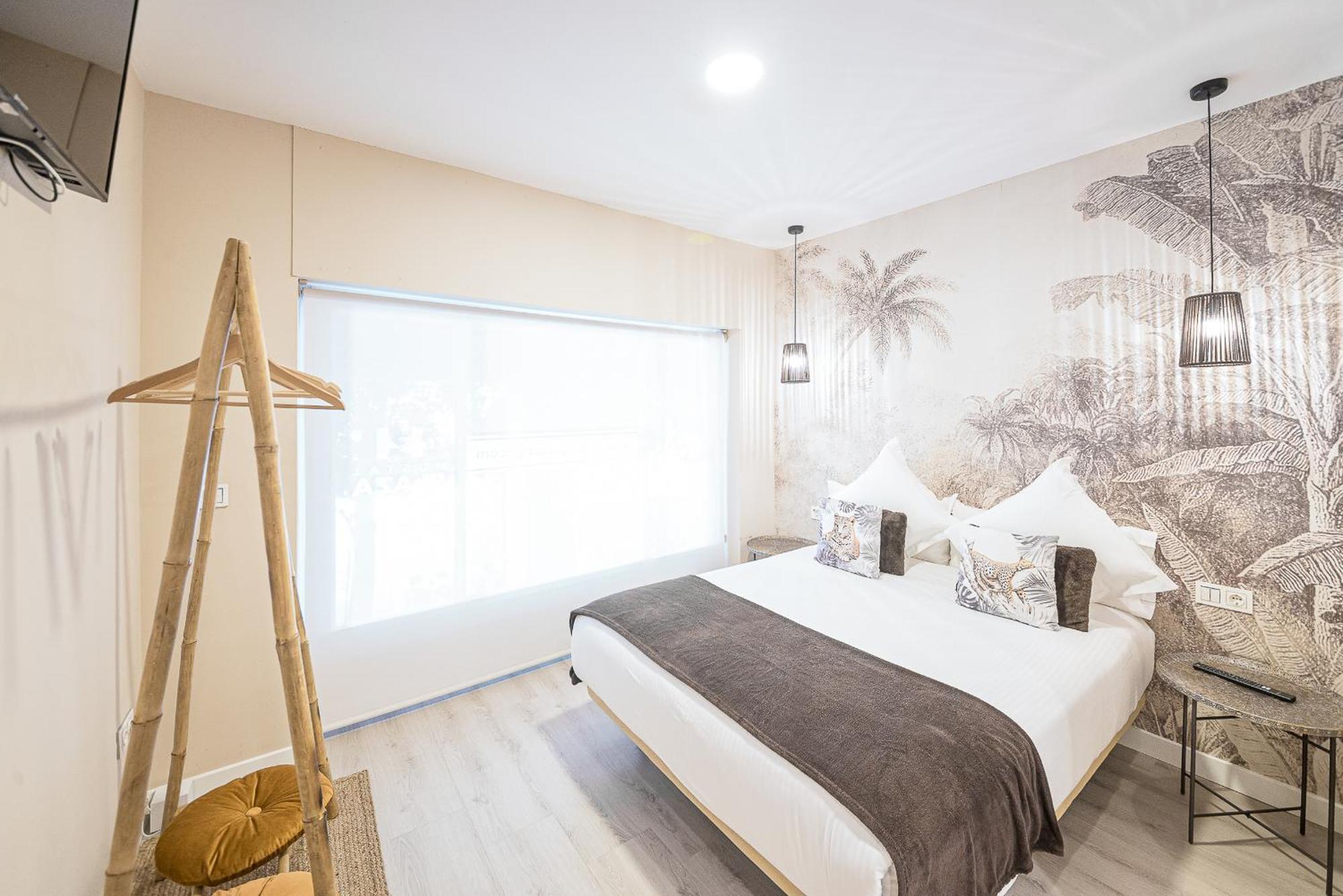 Hostal Plaza Boutique (Adults Only) Сарагоса Экстерьер фото